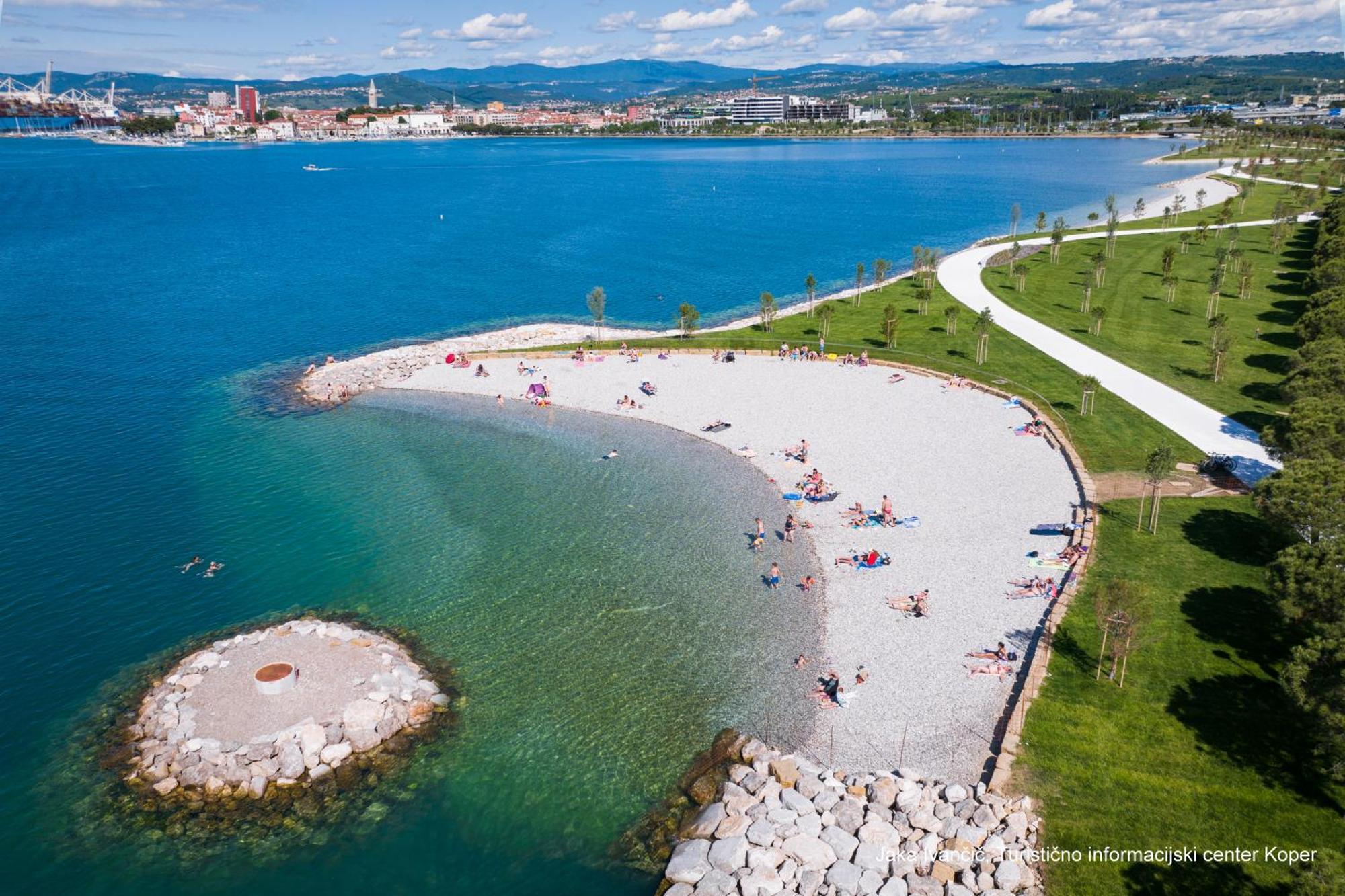 Apartments Souranded By Forest With Sea View Копер Экстерьер фото